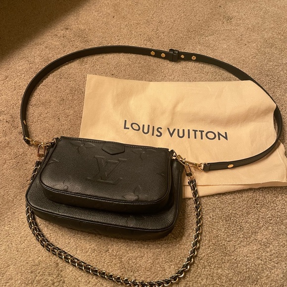 Louis Vuitton Multi Pochette Accessories - Picture 10 of 11